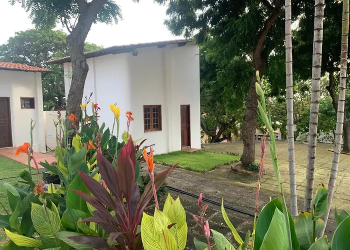Cama & Cafe Bed & Breakfast Hospedaria Morro Branco 3 Min A Pe Das Falesias 2 Quadras Da Praia 1 Quadra Do Mirante & Feirinha Beberibe